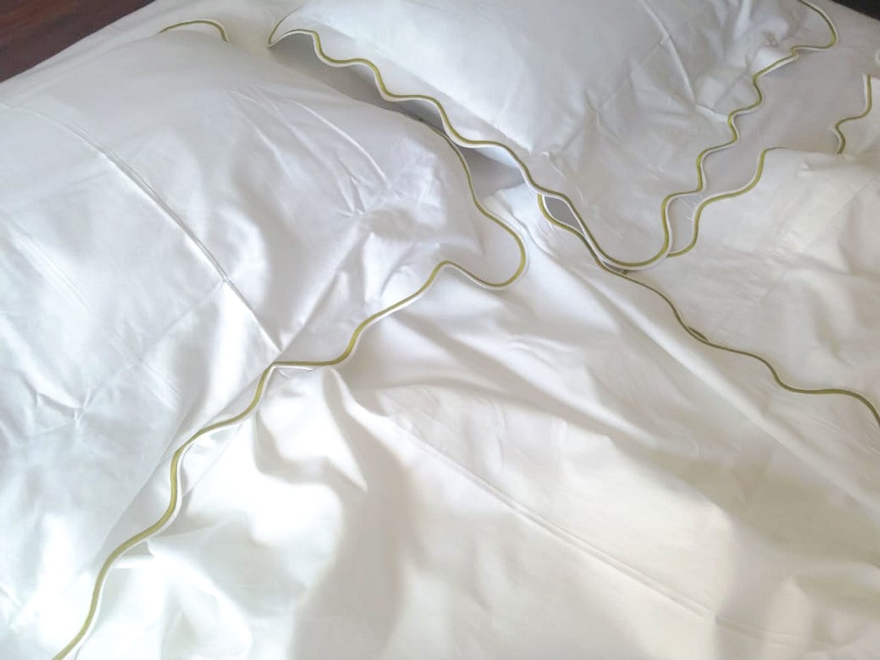 400 Thread count white 100% cotton sateen scalloped embroidery duvet cover set