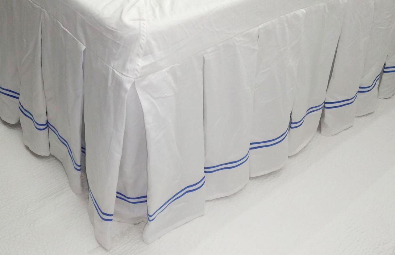 Pleated double embroidery Bedskirt-400 Thread Count White Cotton Sateen Bed Skirt Three Sided Coverage with Platform